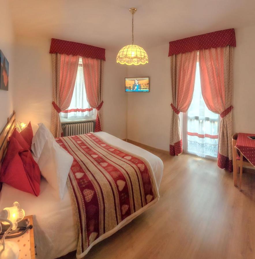 Hotel Garni Suisse San Martino Di Castrozza Exteriér fotografie